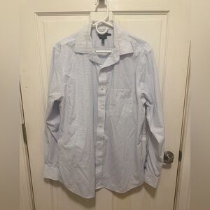 Croft and Barrow Light Blue Checked Men's Dress Shirt
